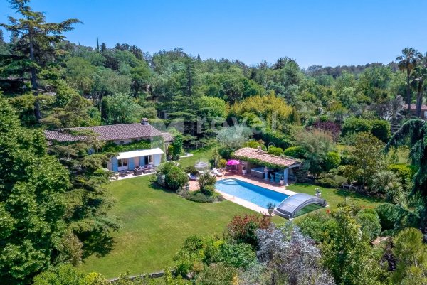 Luxury Family Villa in Châteauneuf-de-Grasse | Provençal Estate — photo 1