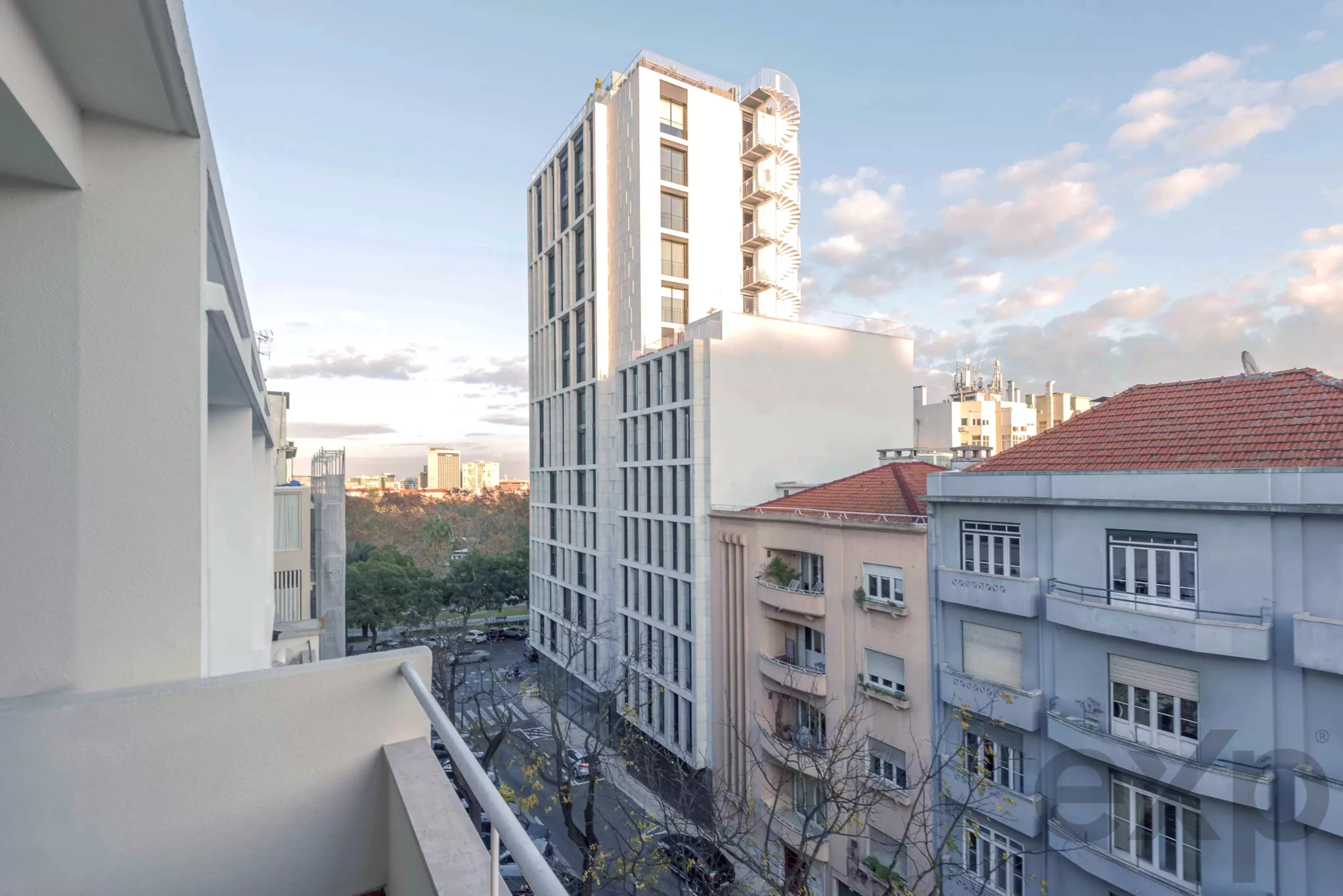Total renovation 6 rooms, penthouse, available June 2026 86686469 image 3