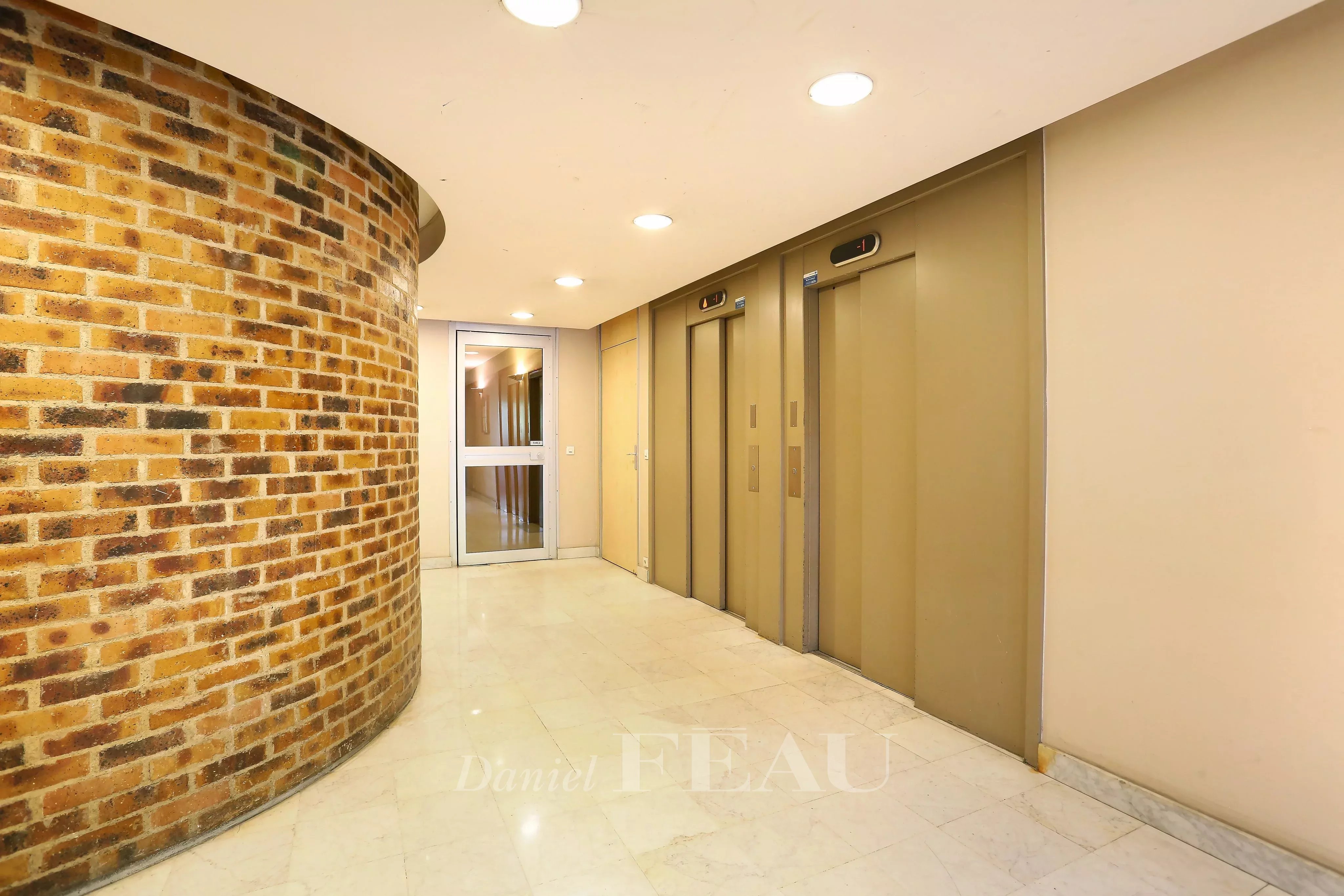 Rental Apartment Neuilly-sur-Seine