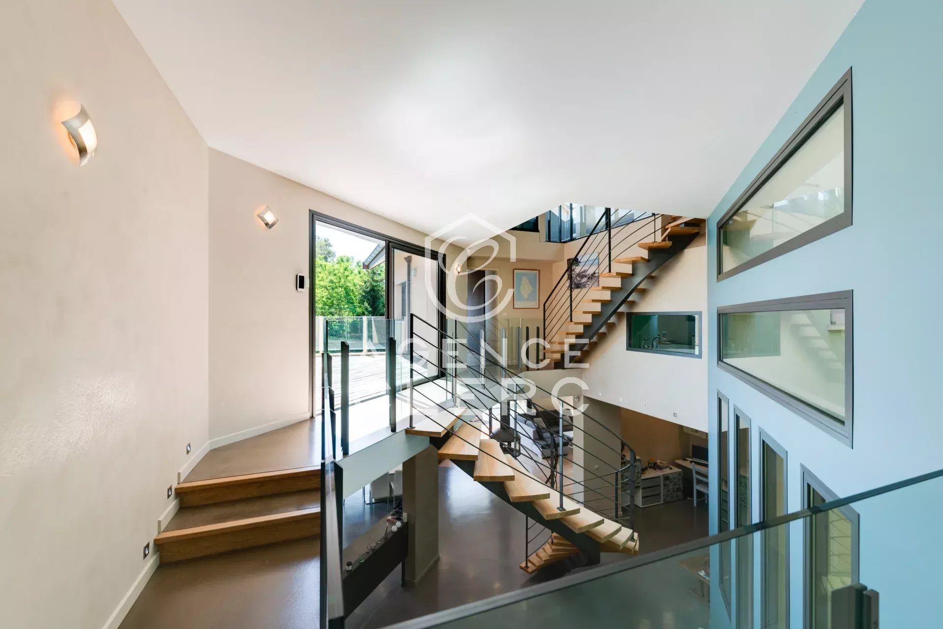 6 Bedroom Villa/Townhouse's Image 24