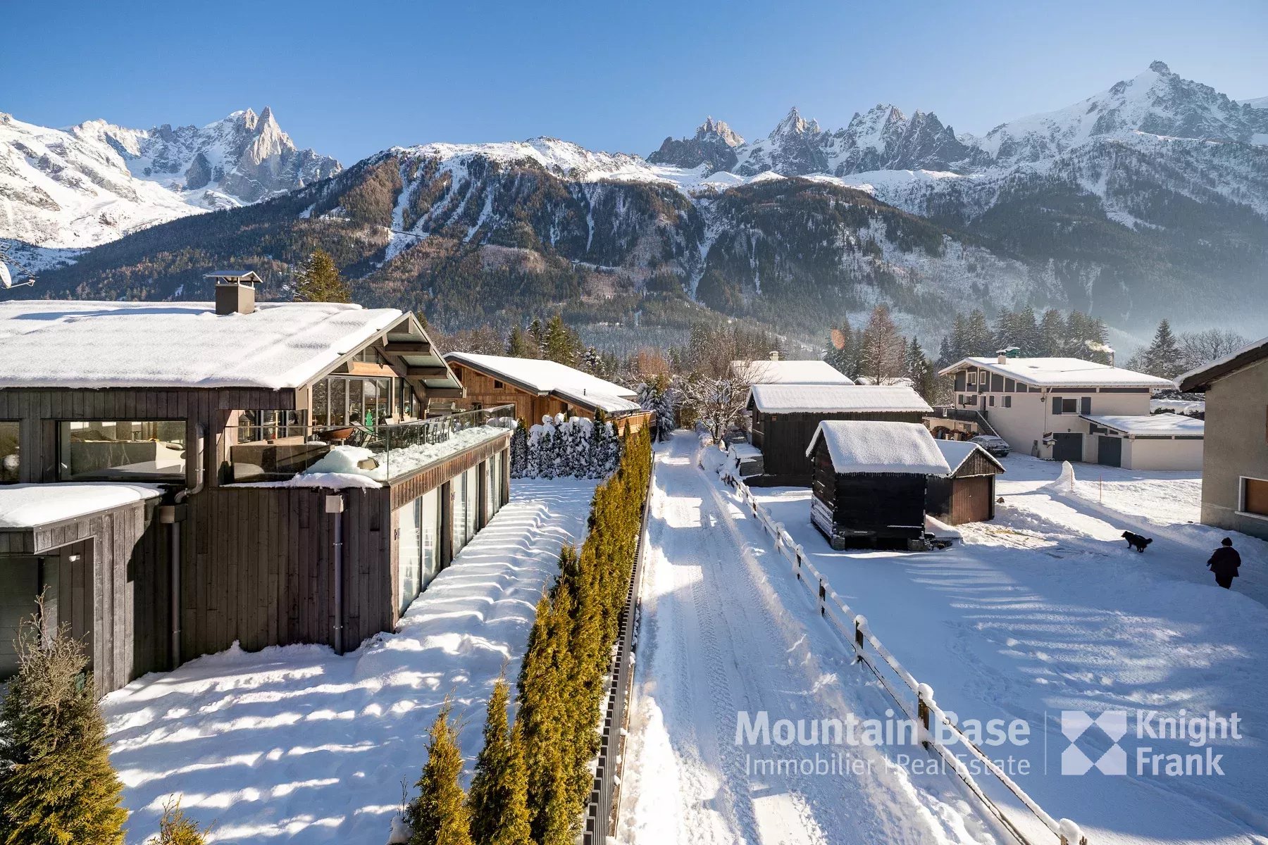 Photo of A modern 4-bedroom, 4-bathroom chalet in the popular location of Les Praz