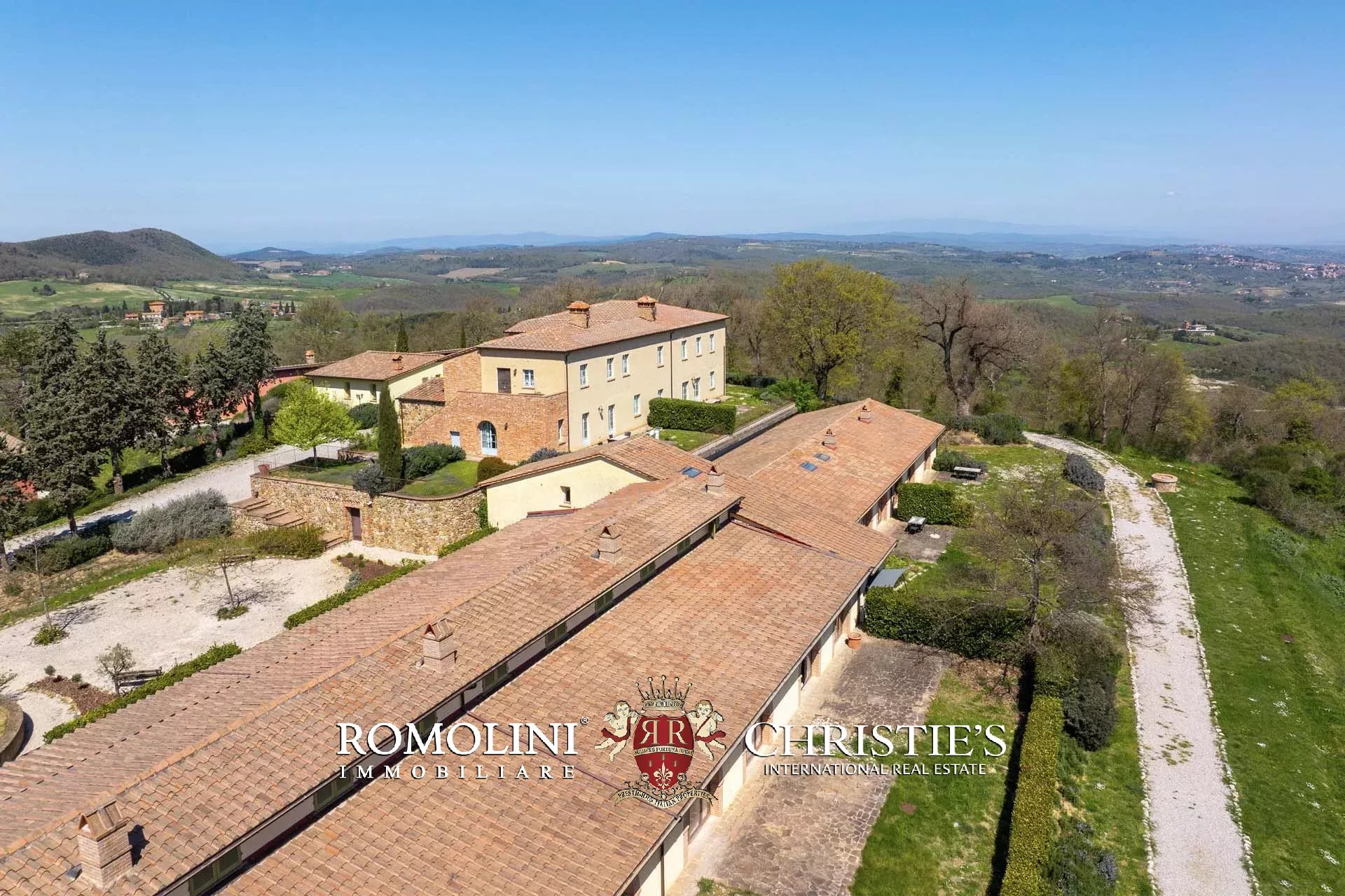 LUXUSANLAGE MIT 19 WOHNUNGEN IN DER TOSKANA, VAL D'ORCIA