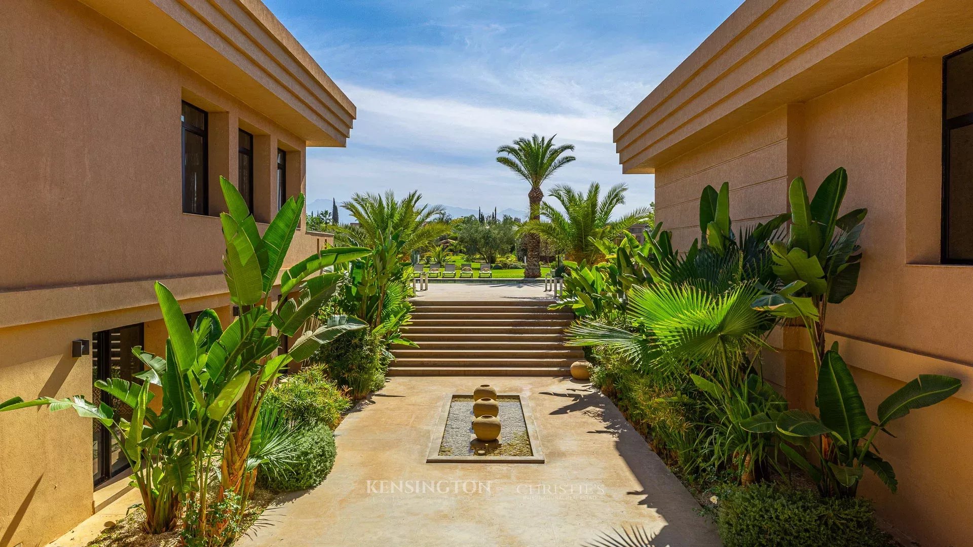 5 Bedroom Villa/Townhouse's Image 8