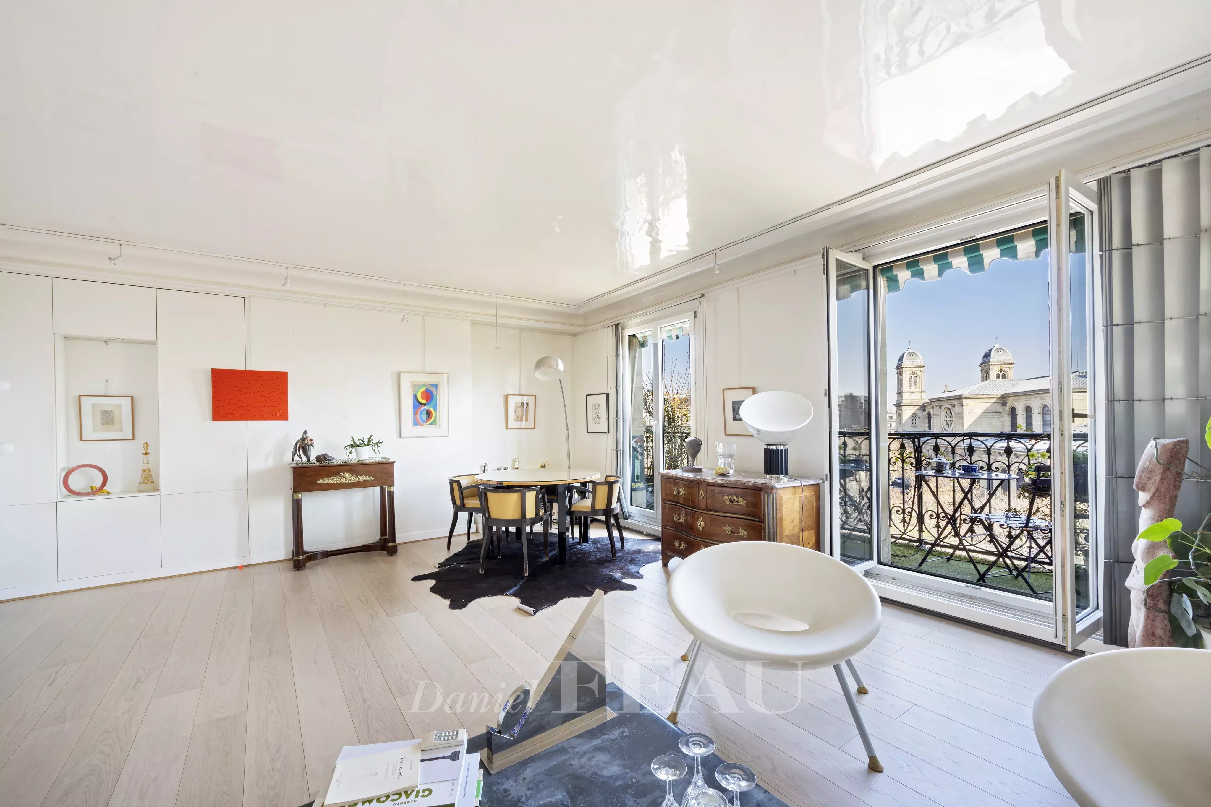 Sale Apartment Paris 7th
