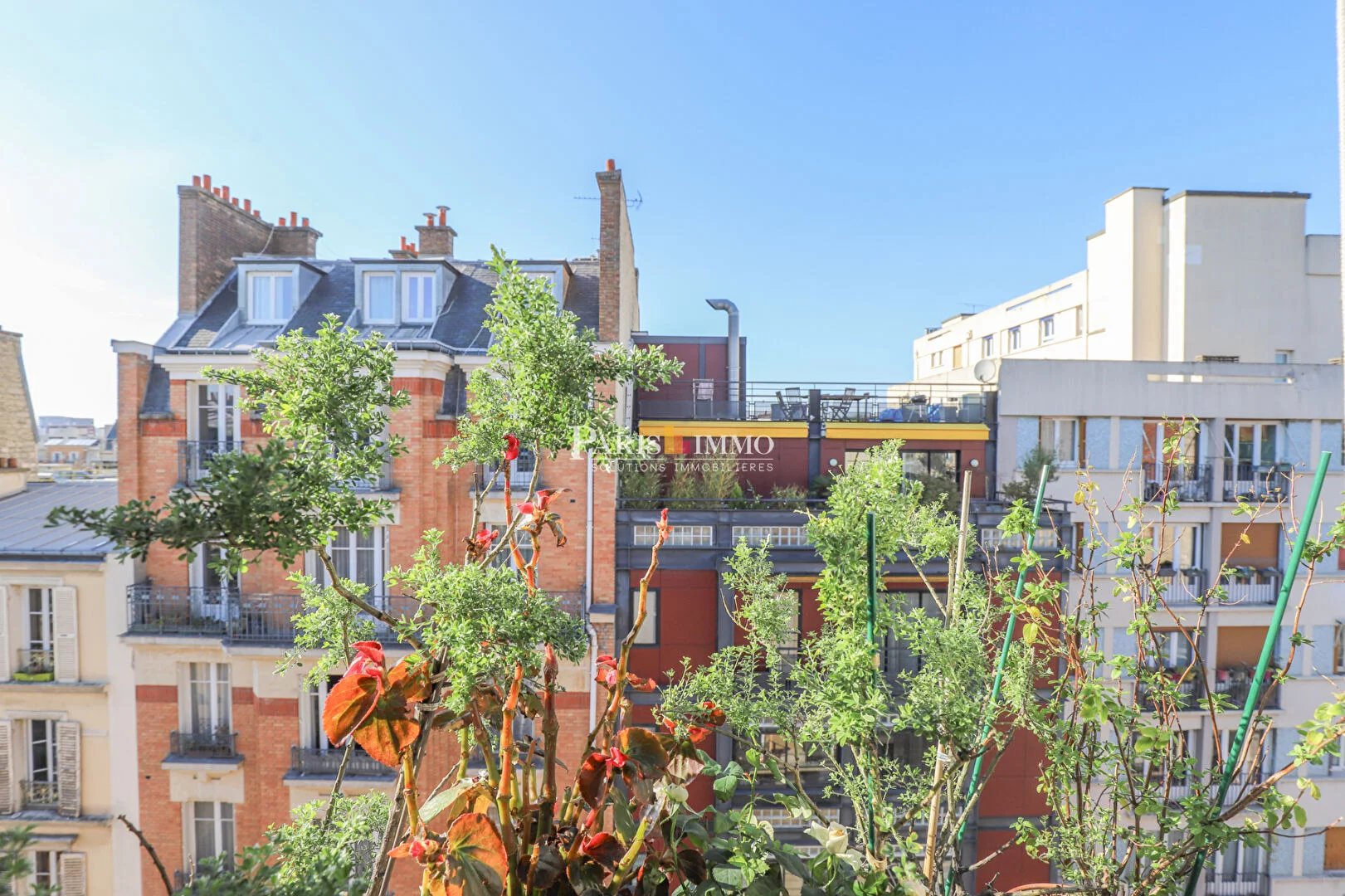 Paris 17e -  dernier étage - Vue dégagée