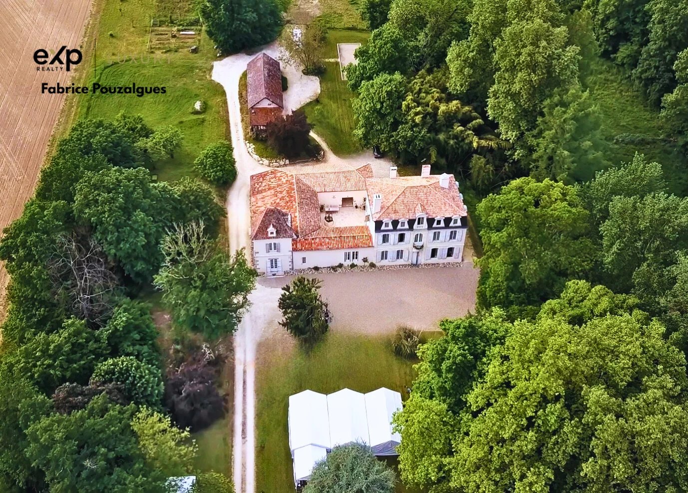 Histoire et Contemporain dans un Domaine Unique au Cœur de la Nature