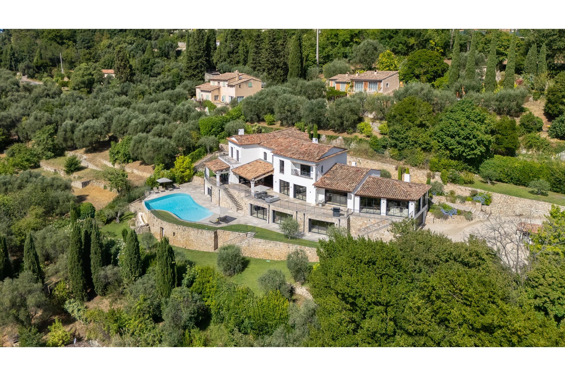 Exceptional Property, Close to Chateauneuf-Grasse