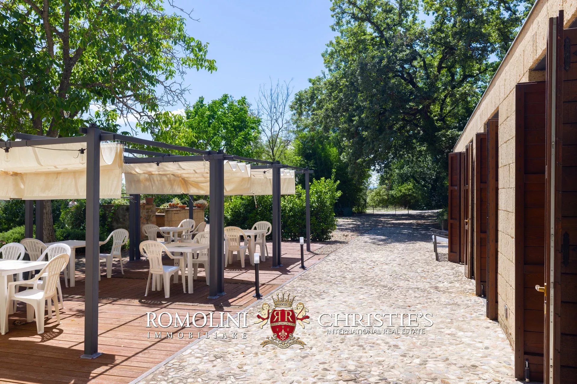 27 Bedroom Villa/Townhouse's Image 28