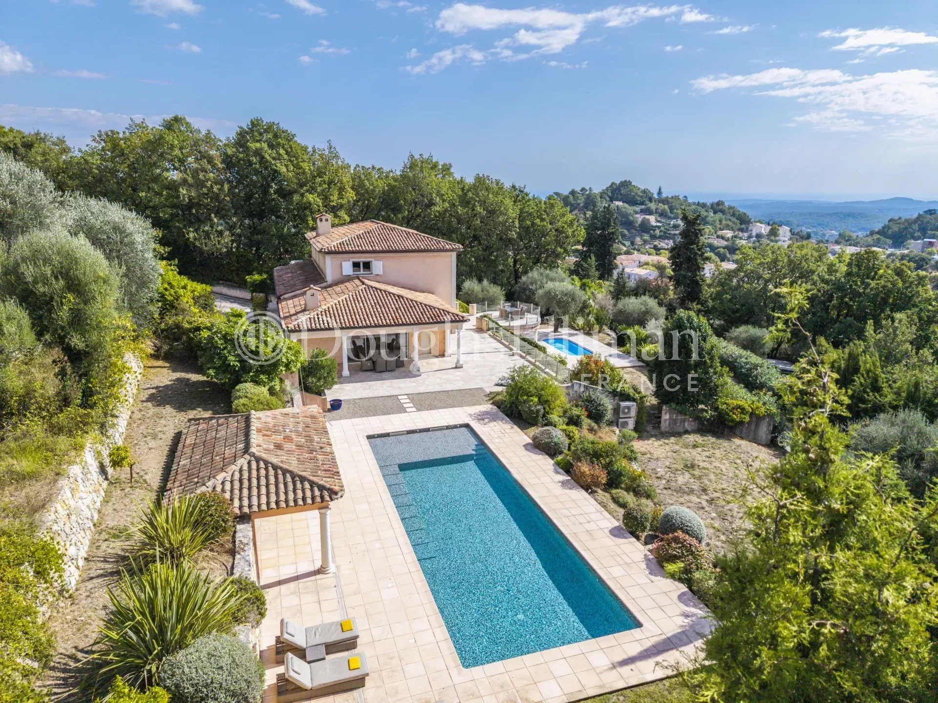 CHATEAUNEUF-DE-GRASSE – Large Villa avec une vue panoramique et deux piscines - Image nᵒ3