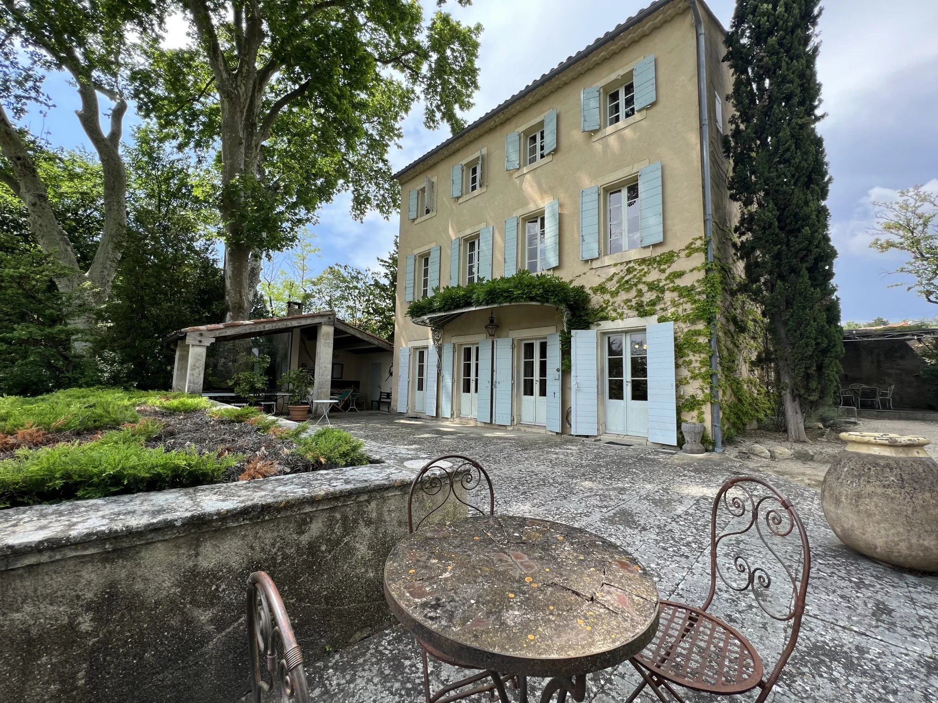 18th century Bastide with pool, outbuildings and 2Ha