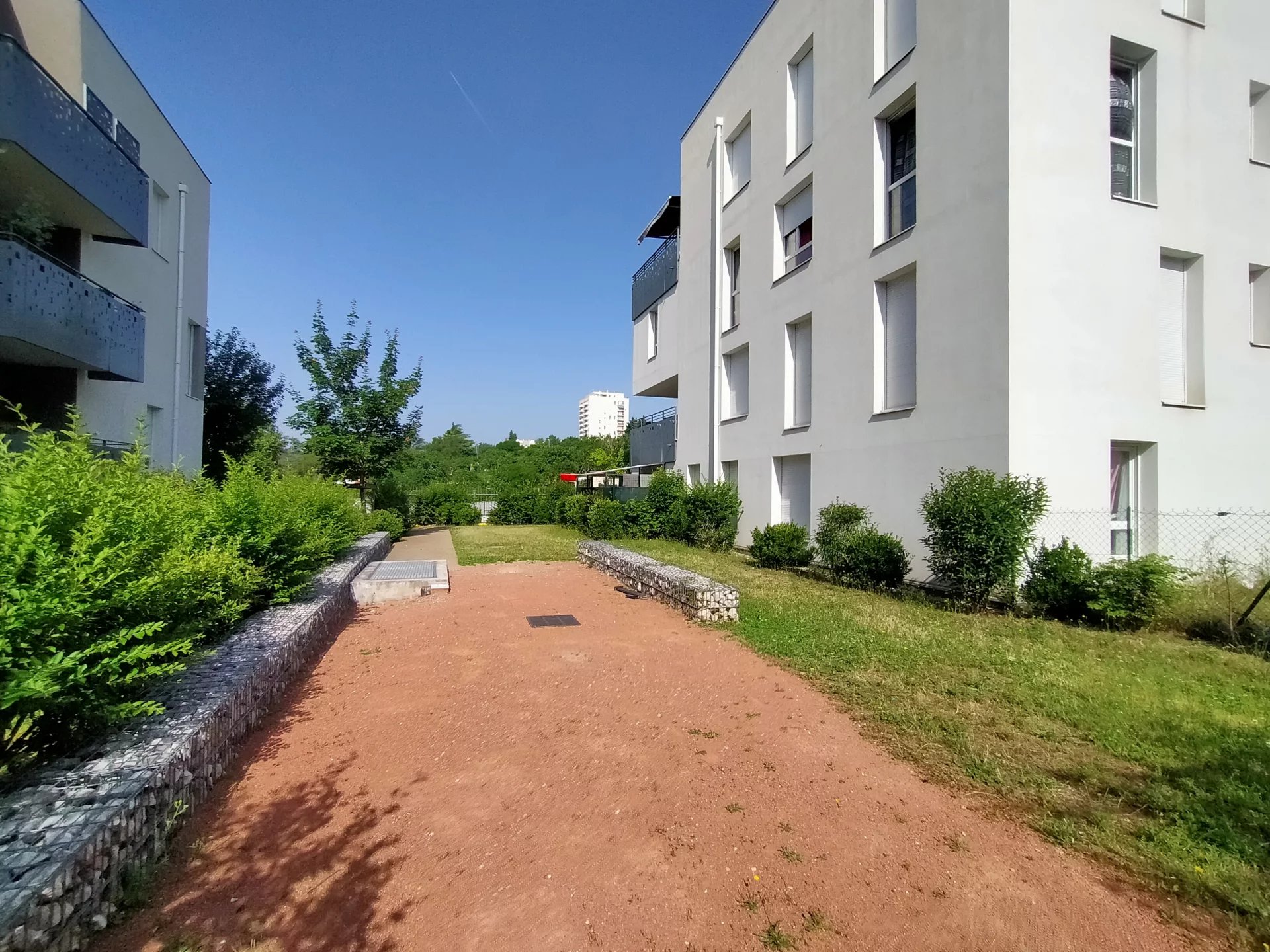 85858898 Location Vénissieux