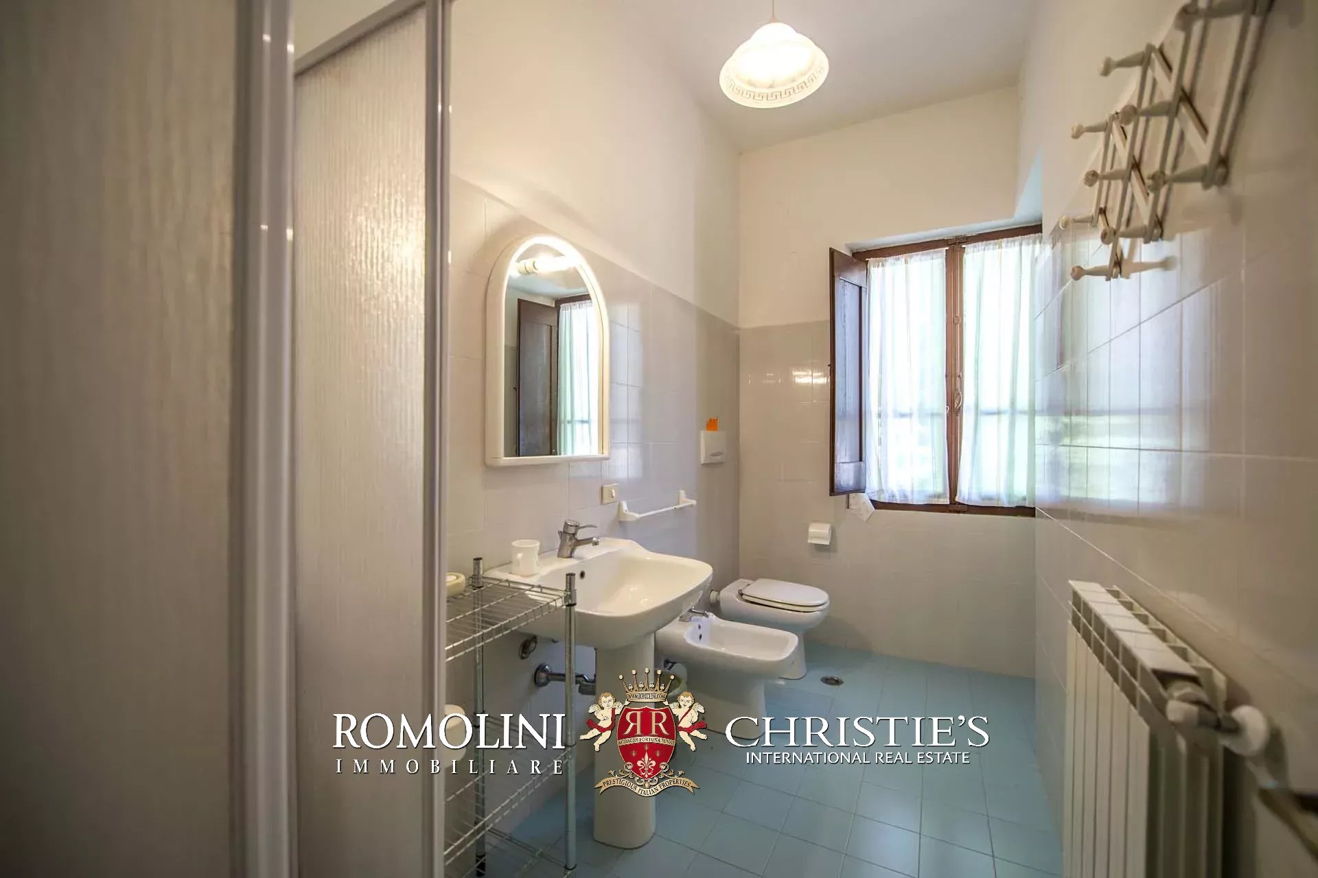 33 Bedroom Villa/Townhouse's Image 51
