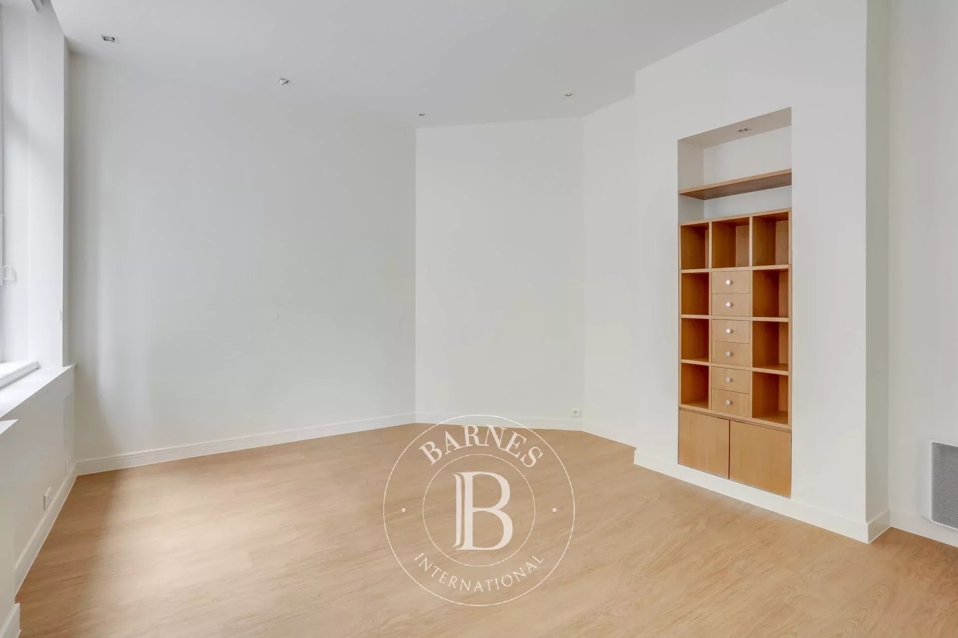 Sole agent - apartment - Paris 6 - Saint-Placide - spacious