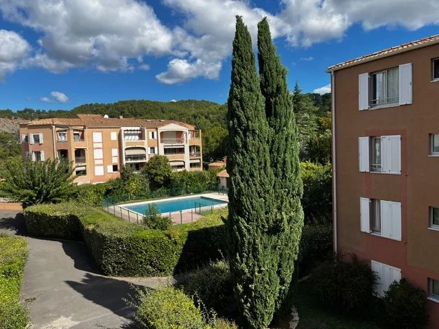 Aix La Torse -T2 dans résidence standing avec terrasse