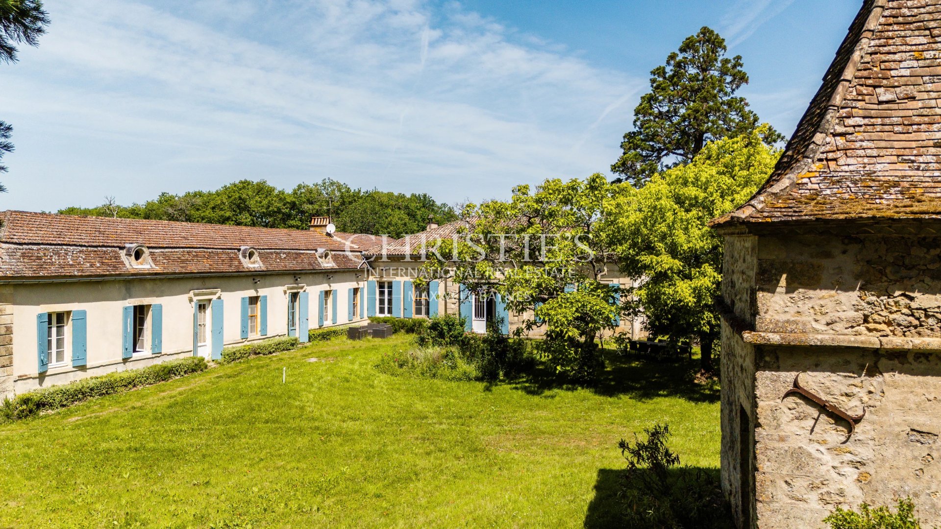 5 Bedroom Villa/Townhouse's Image 33