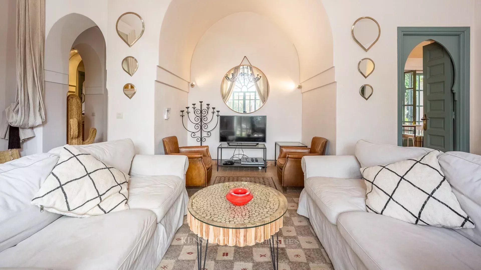 4 Bedroom Villa/Townhouse's Image 3