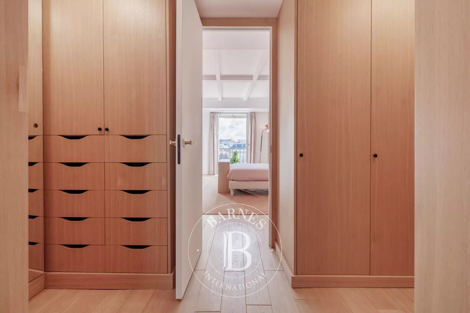 Daire Paris 8ème - picture 27