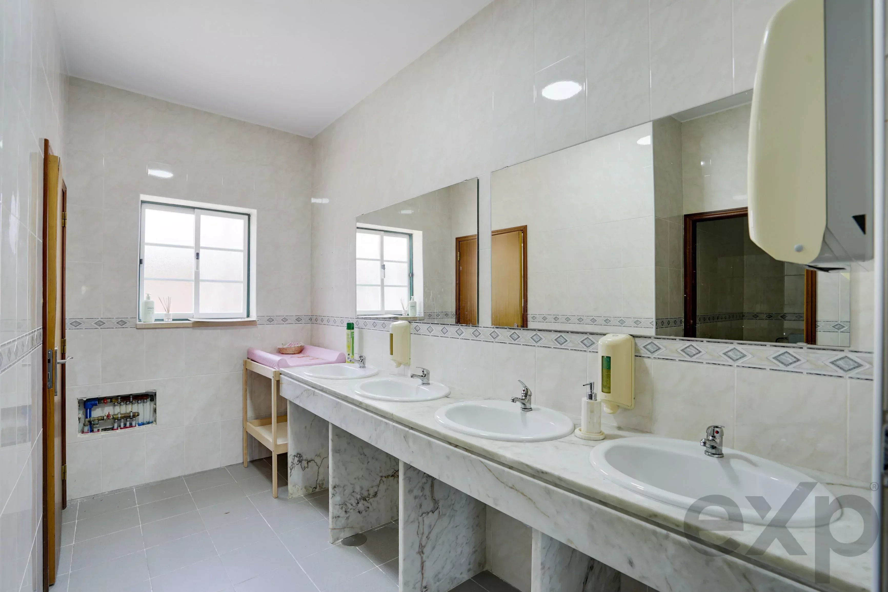 A dos Cunhados - Commercial farm with a plot of land measuring 9630 square meters 87016840 image 20