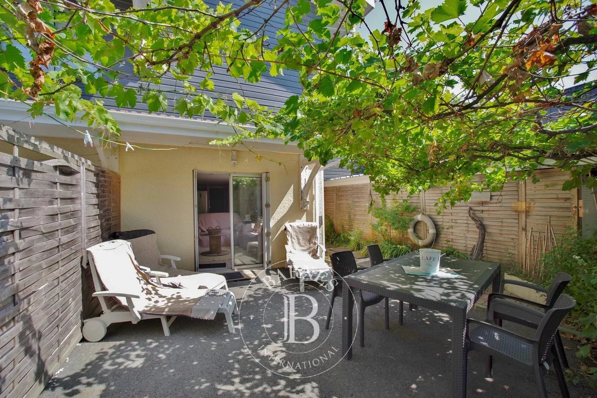 VILLA IN THE CENTER OF CAP FERRET WITH INDEPENDENT APARTMENT AND QUICK ACCESS TO BEACHES AND SHOPS - picture 12