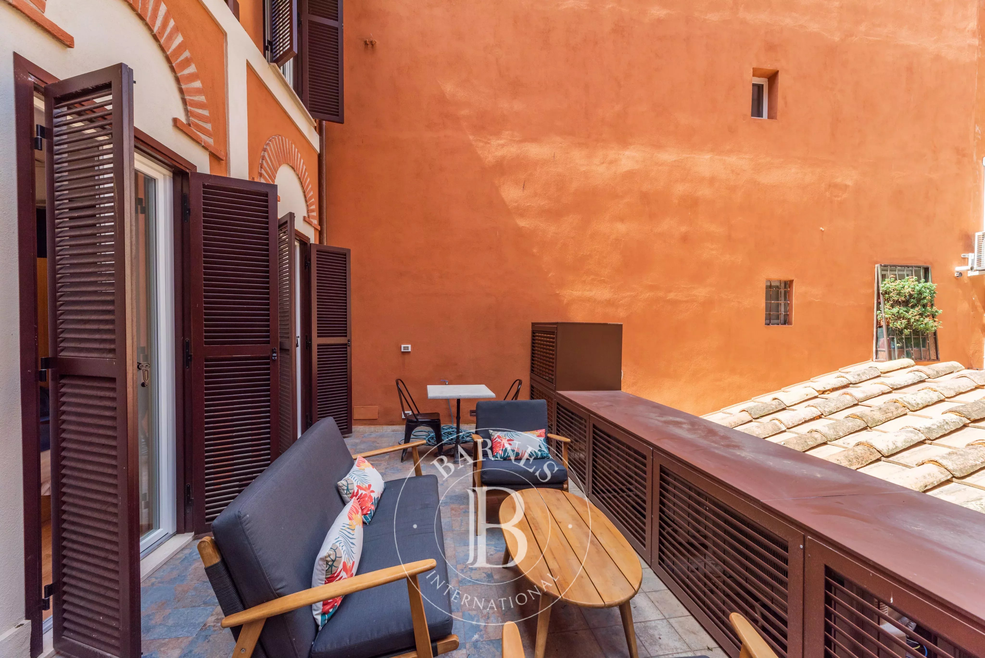 Immeuble Roma  -  ref 85866178 (picture 1)