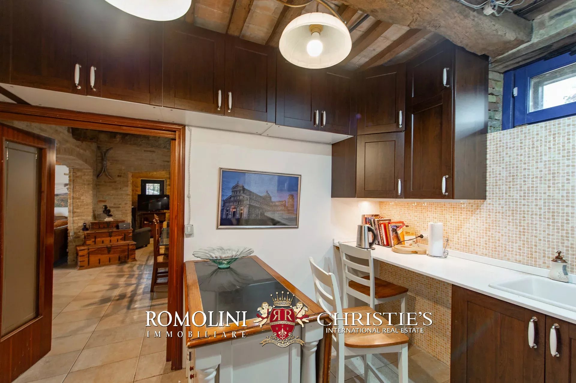 6 Bedroom Villa/Townhouse's Image 11