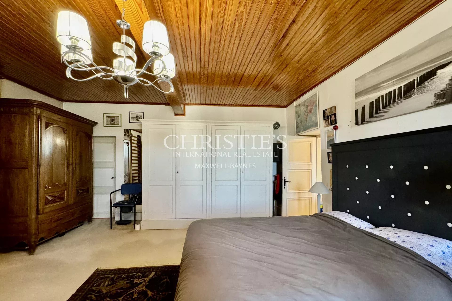 5 Bedroom Villa/Townhouse's Image 23
