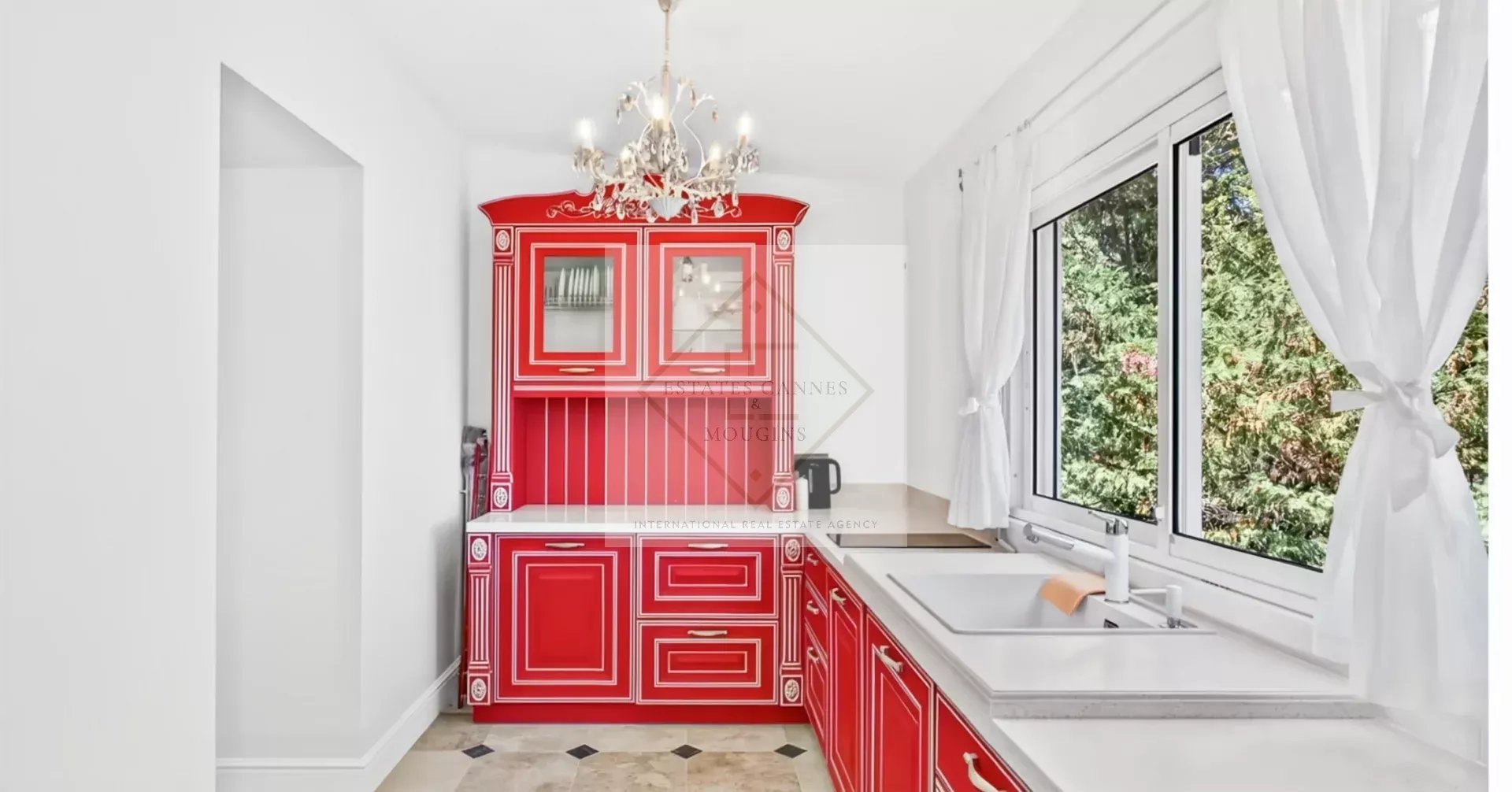 Magnifique villa rénovée au cœur du Cap d’Antibes — photo 9