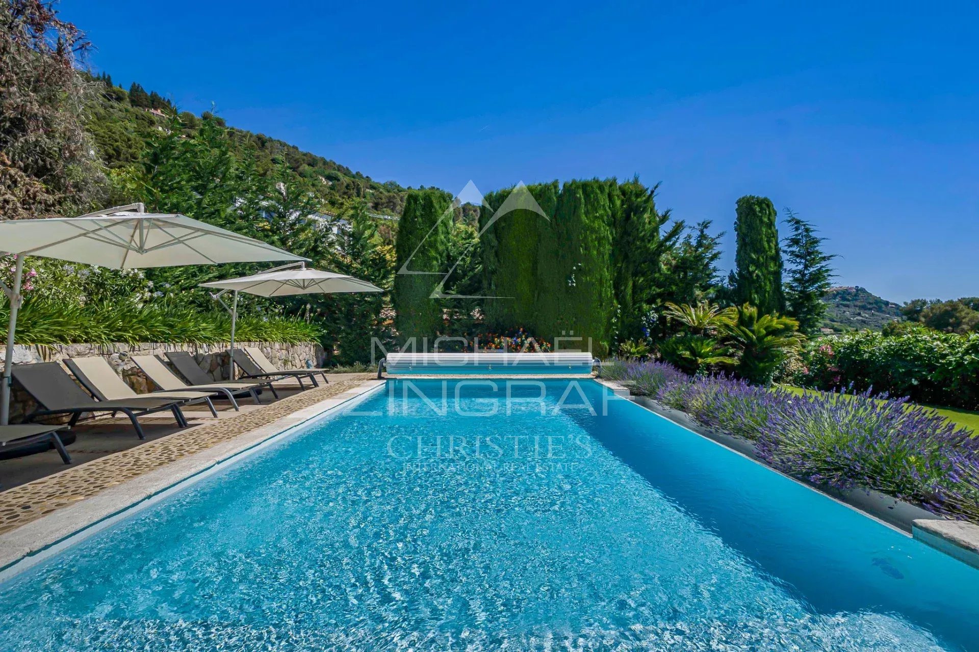 5 Bedroom Villa/Townhouse's Image 10