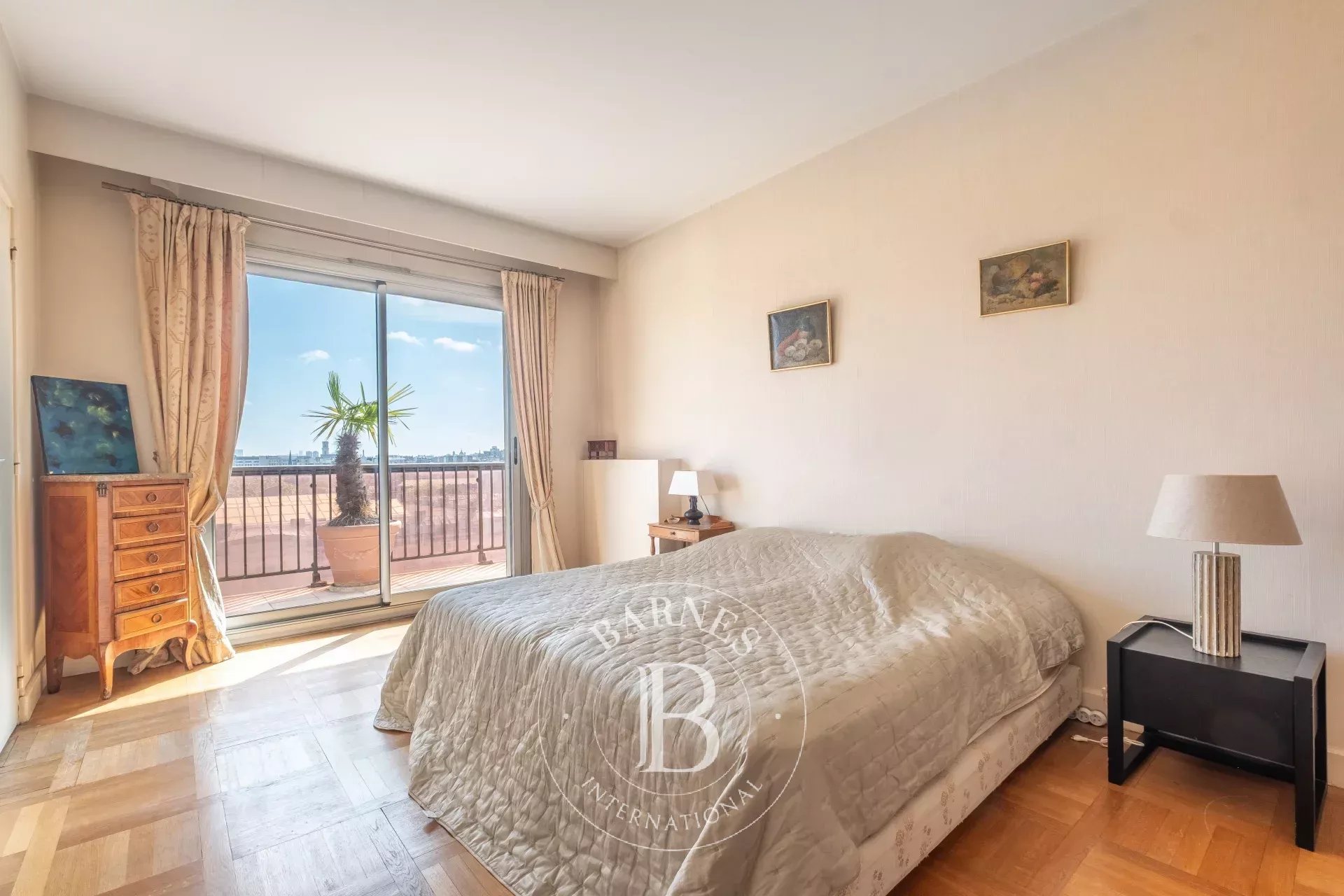 Paris  - Apartment 3 Bedrooms - picture 13