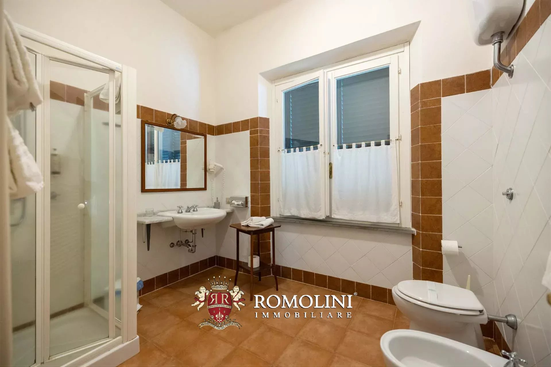 44 Bedroom Villa/Townhouse's Image 107
