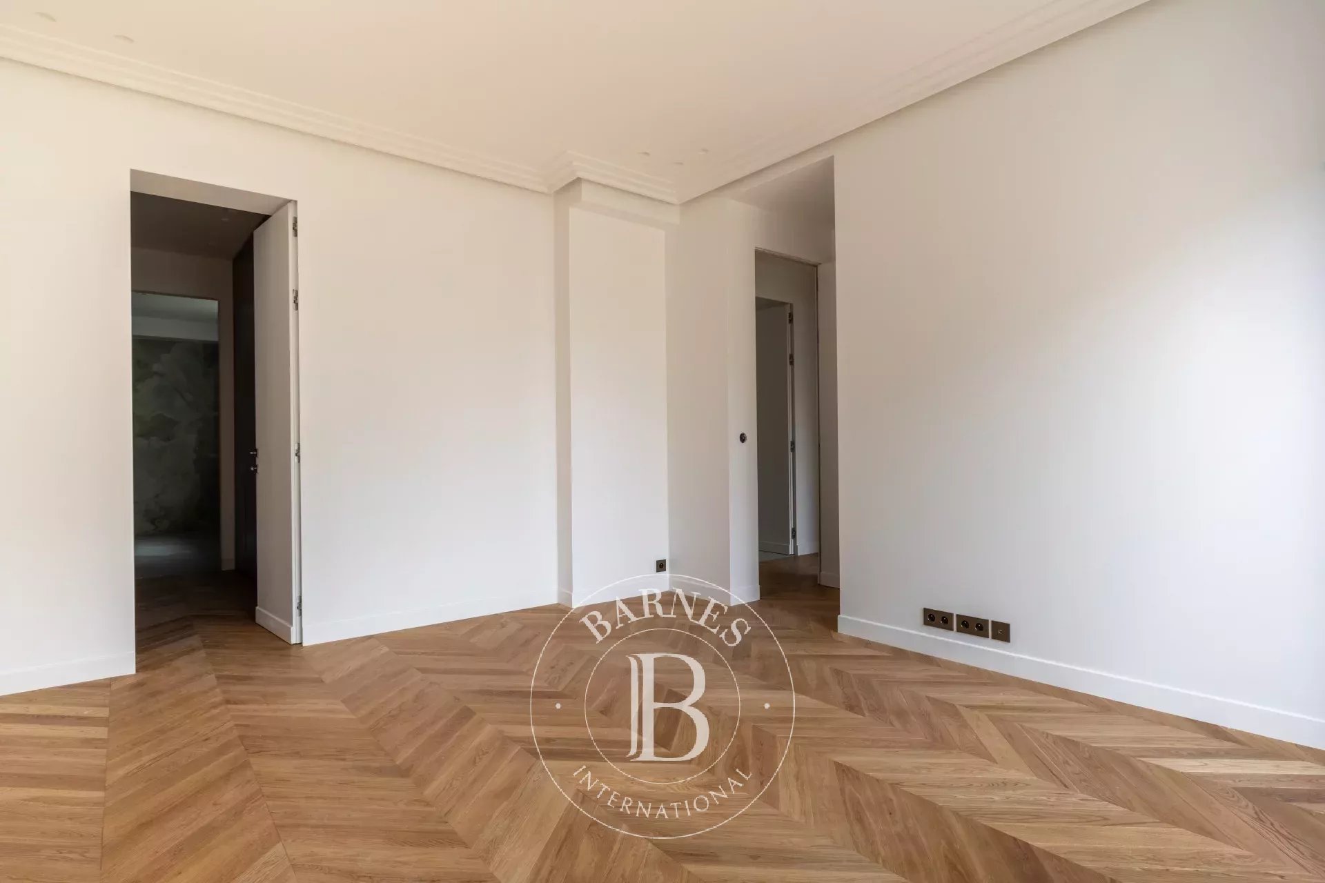 Paris  - Appartement 5 Pi&egrave;ces 4 Chambres - picture 9