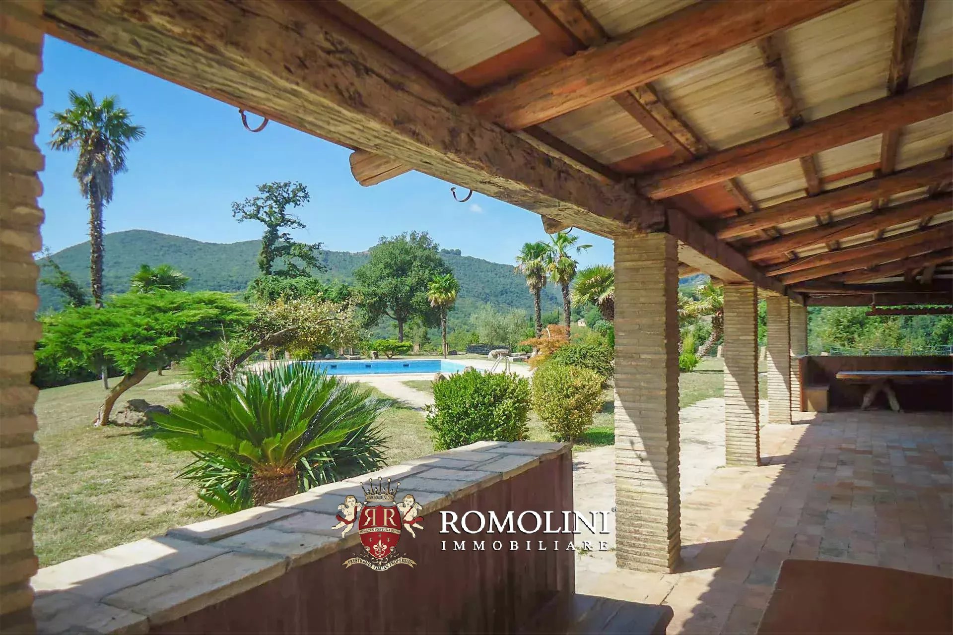 6 Bedroom Villa/Townhouse's Image 21