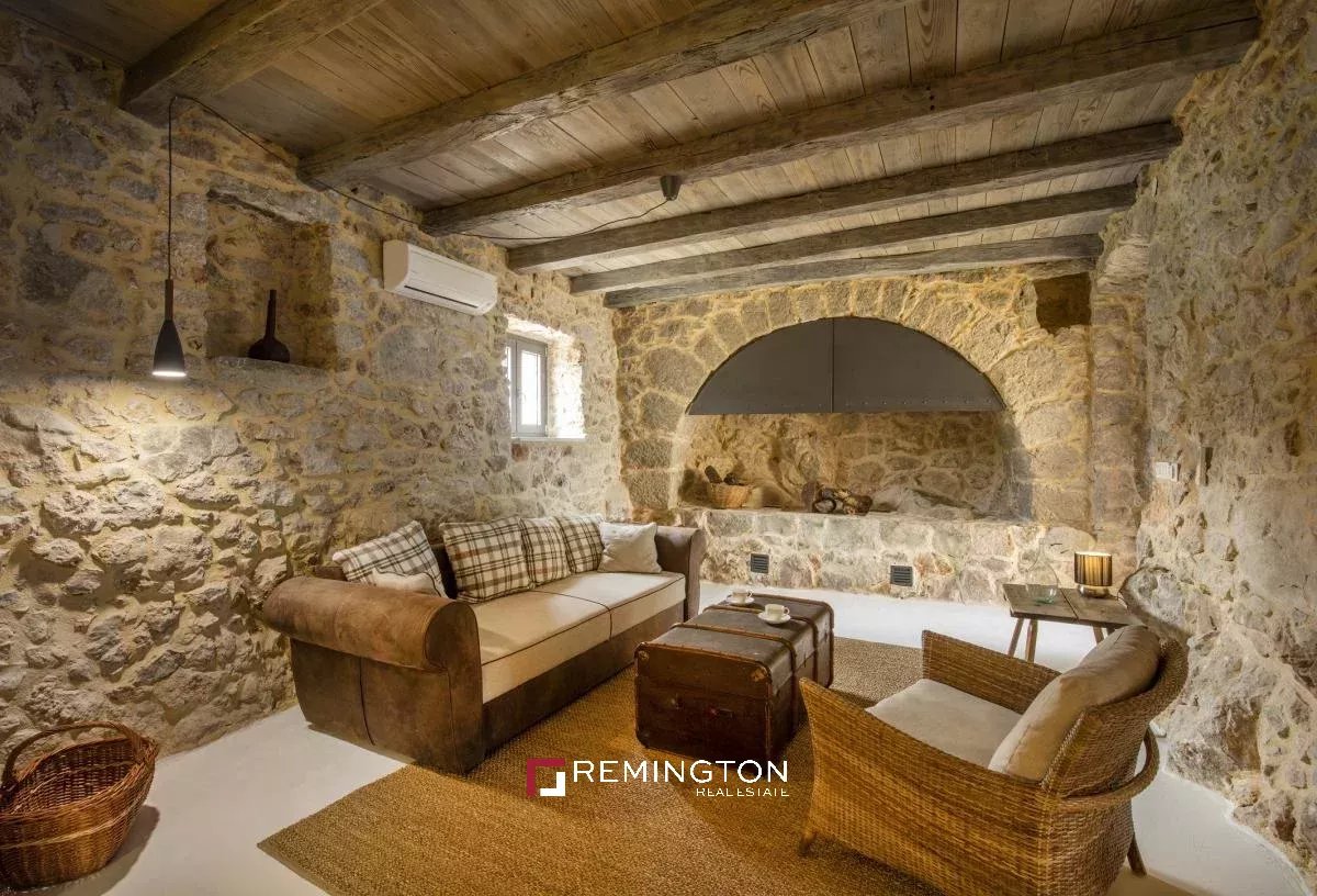 5 Bedroom Villa/Townhouse's Image 14