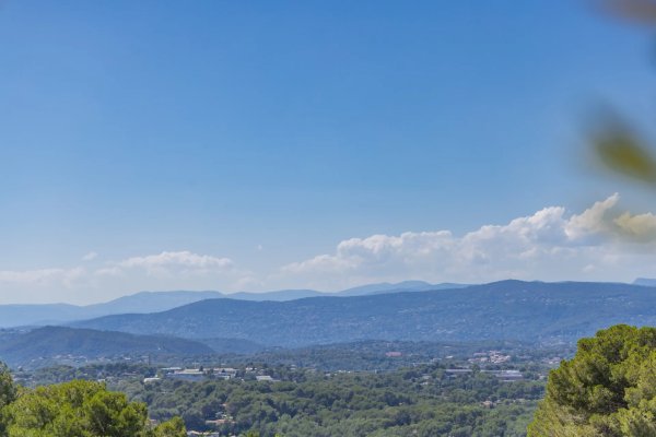 فيلا عائلية فاخرة من 6 غرف نوم في Mougins بإطلالات بانورامية — photo 1