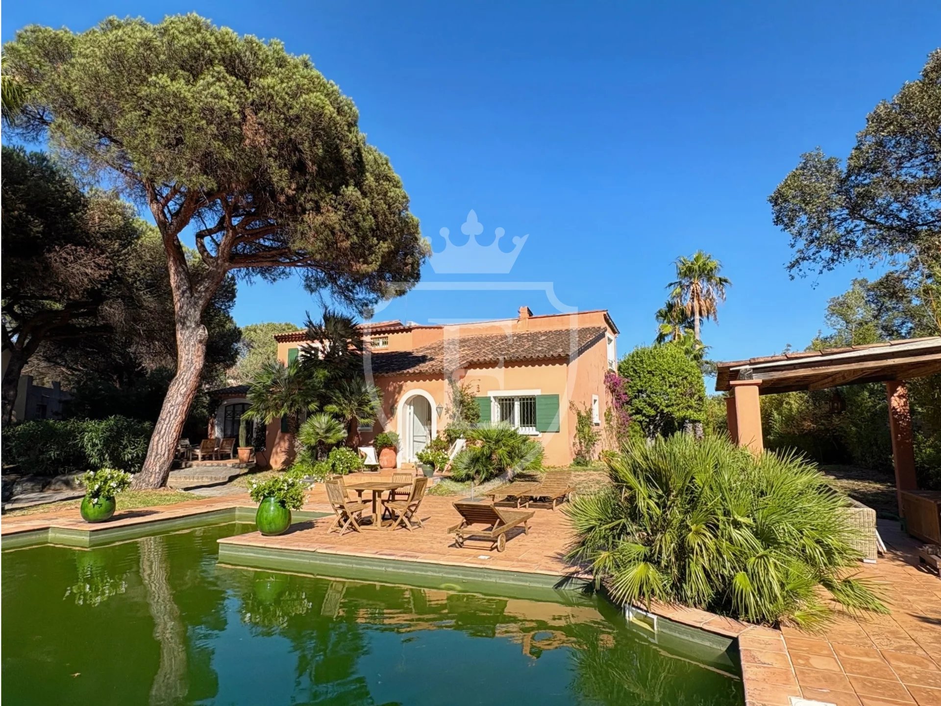 Agence immobilière de Ellington International