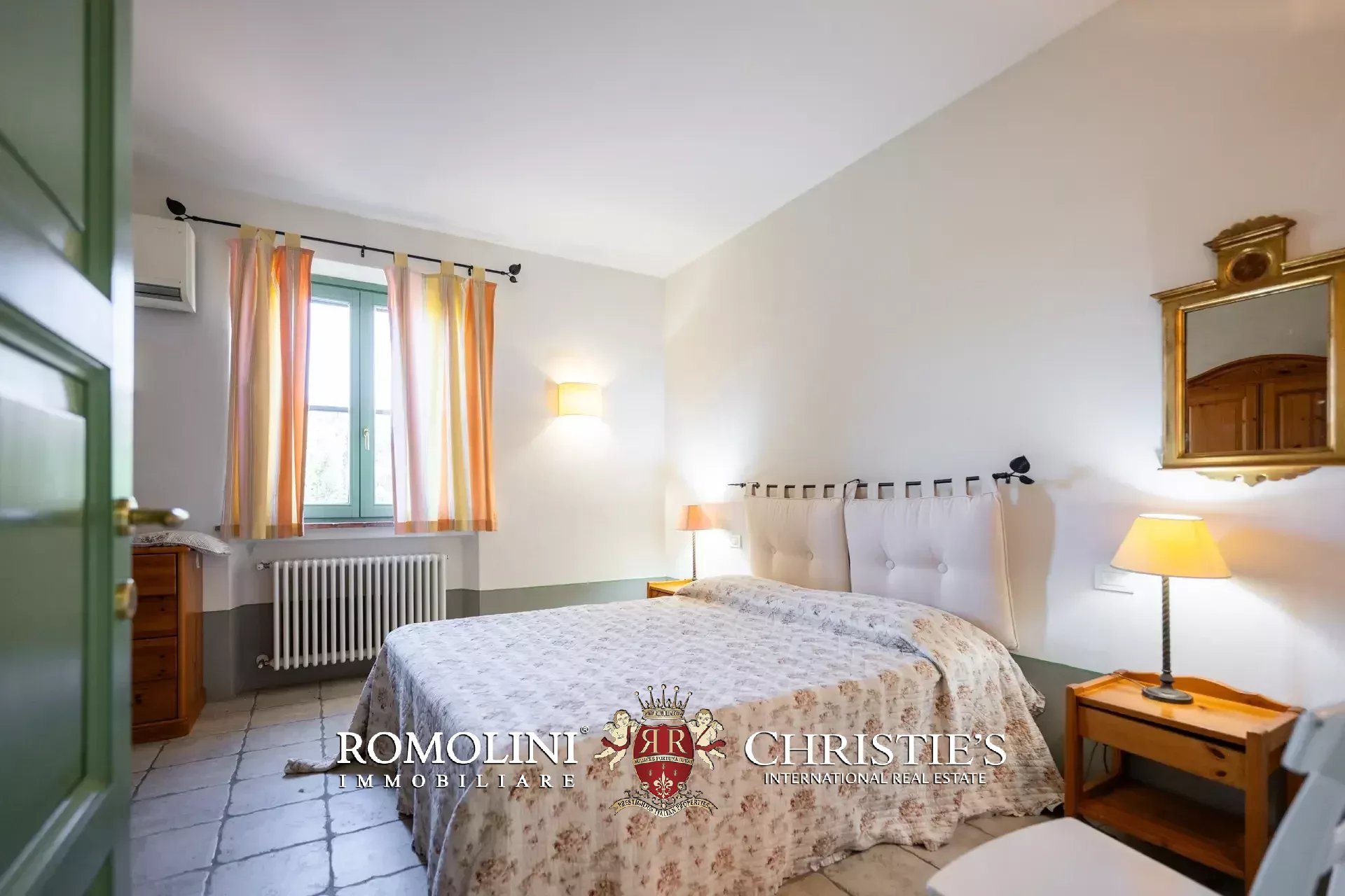 6 Bedroom Villa/Townhouse's Image 35