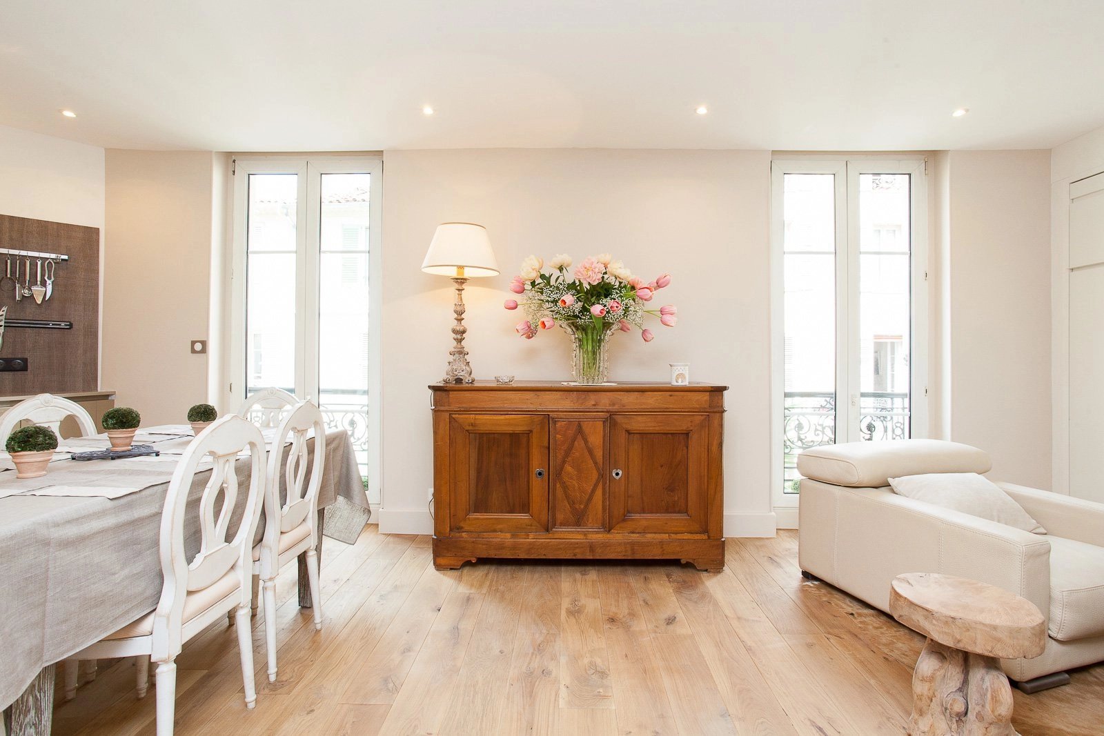 MAGNIFIQUE APPARTEMENT RÉNOVÉ AU CŒUR DE LA BANANE