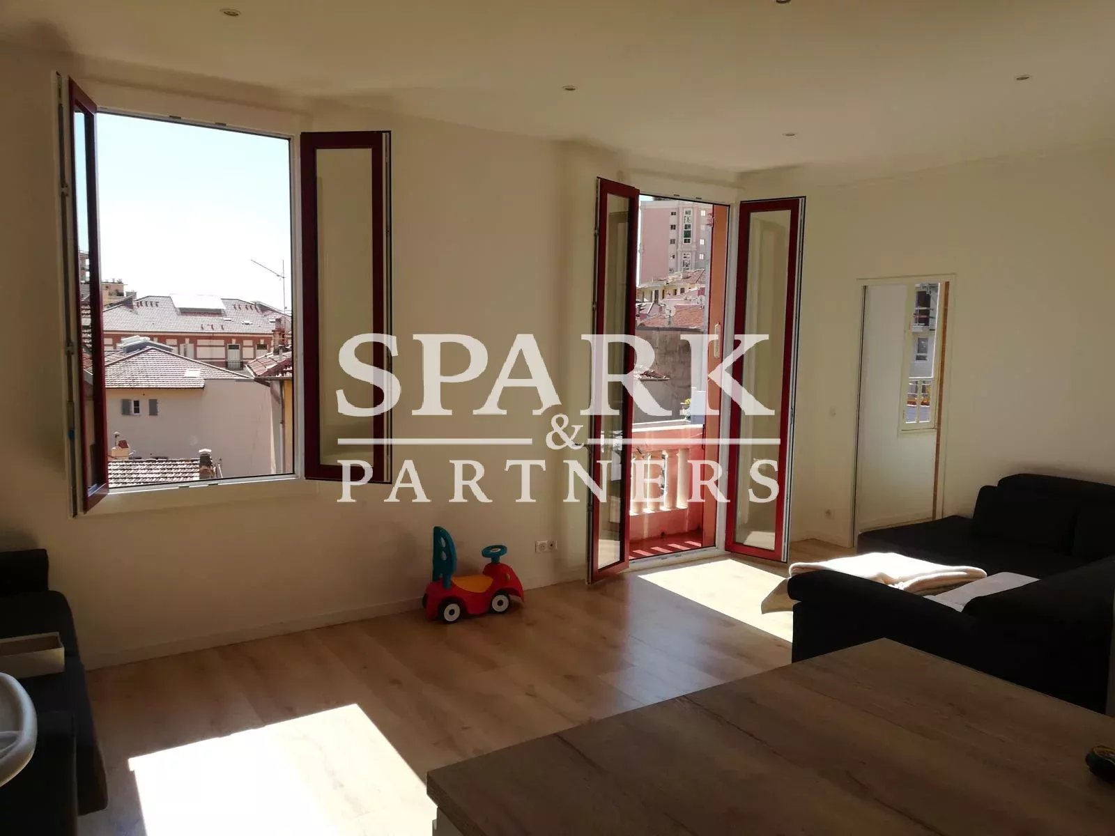 Beausoleil - magnificent, fully renovated 3-room apartment