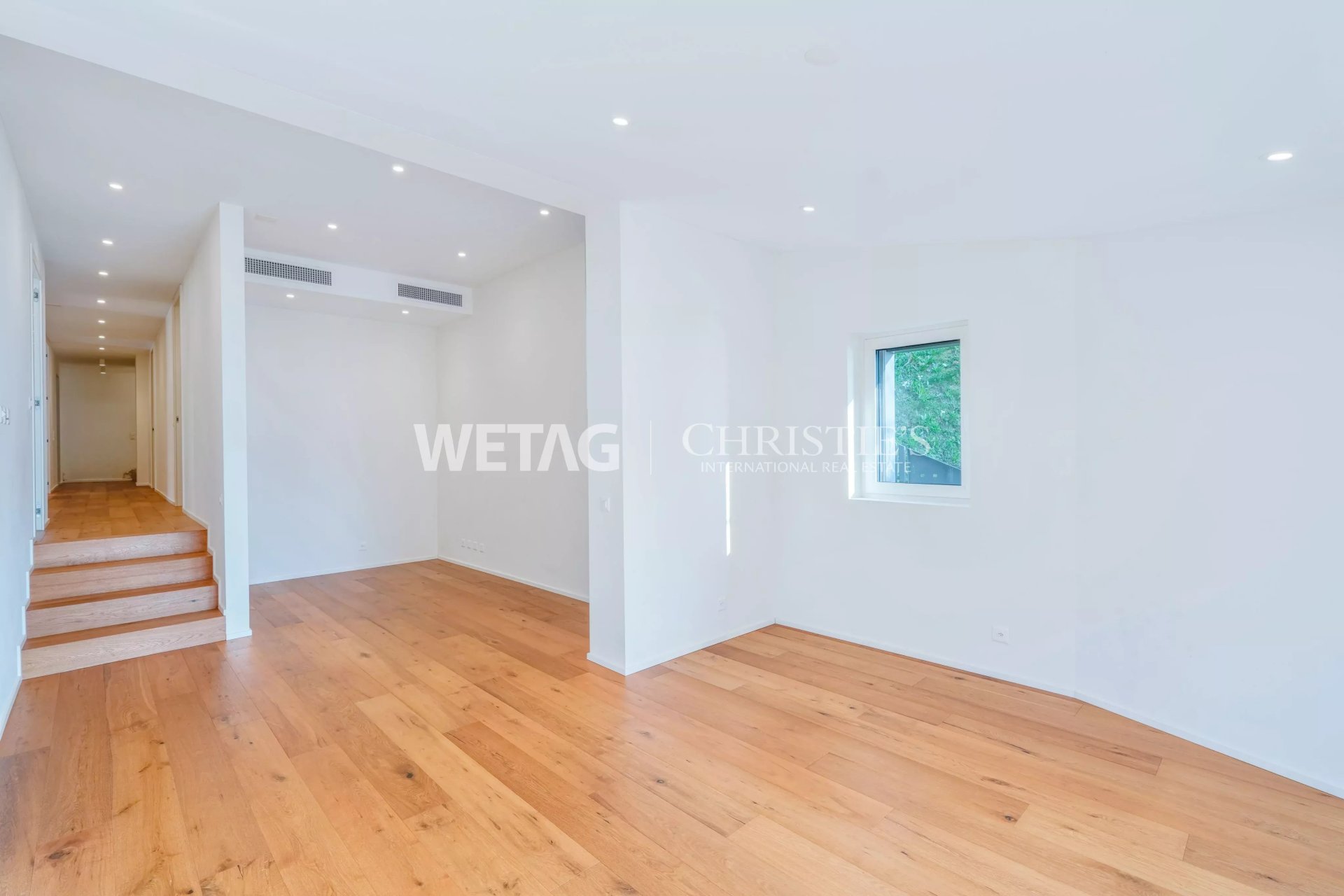 4 Bedroom Villa/Townhouse's Image 6