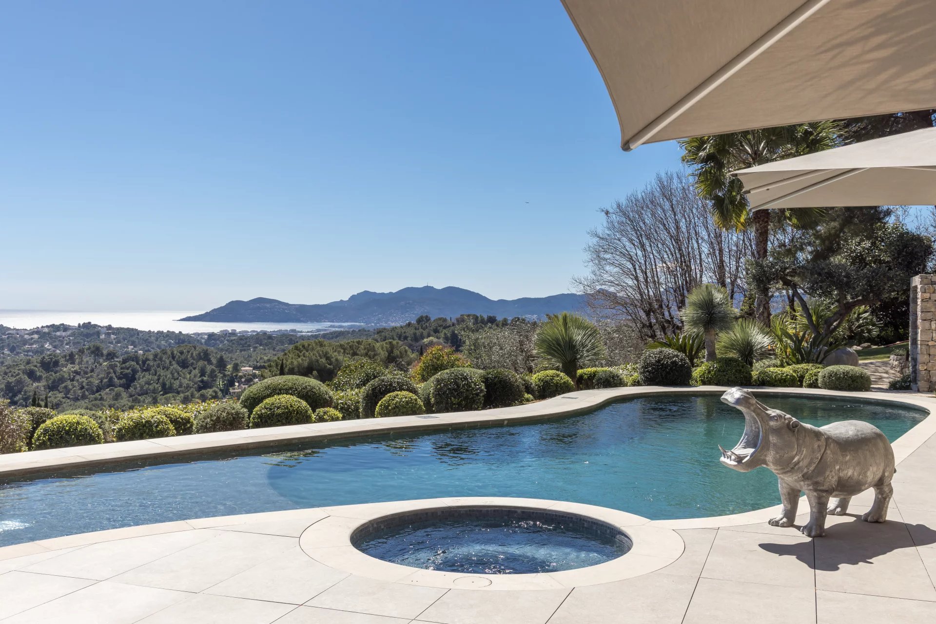 Mougins - Somptueuse villa avec vue mer panoramique