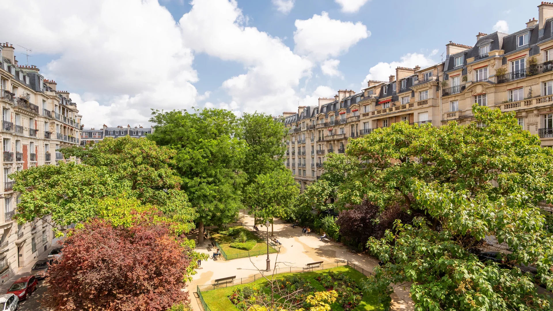 Paris 18e - SQUARE DE CLIGNANCOURT / JULES JOFFRIN