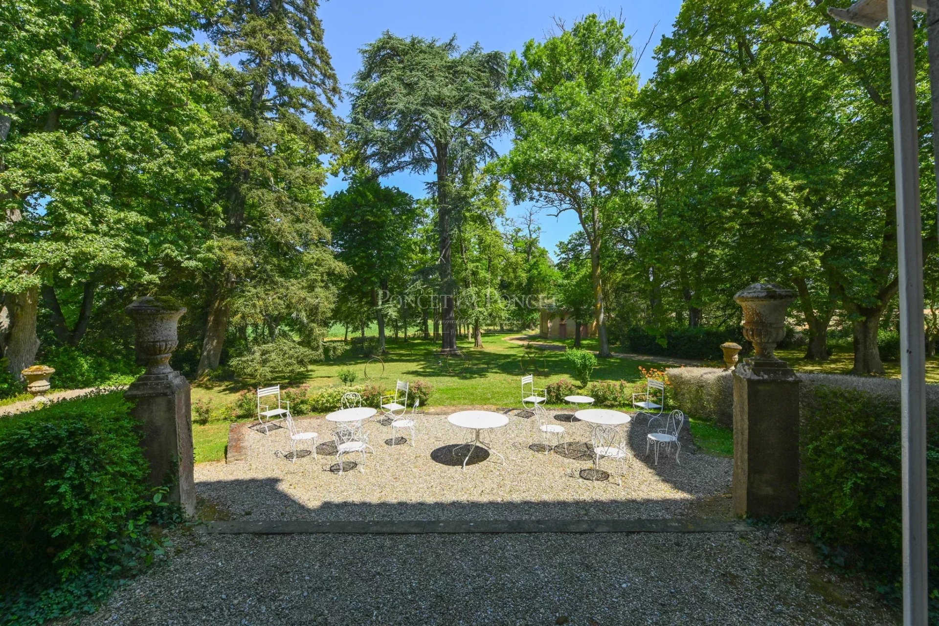 16 Bedroom Chateau's Image 4