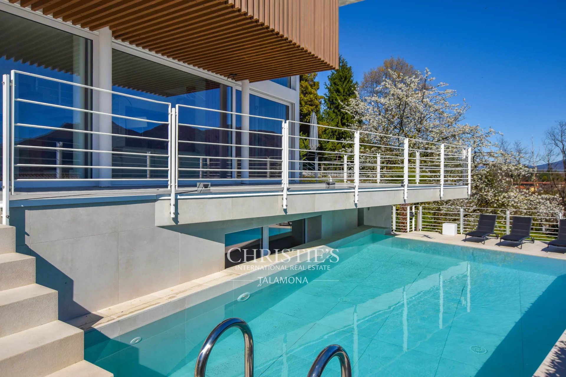 3 Bedroom Villa/Townhouse's Image 29