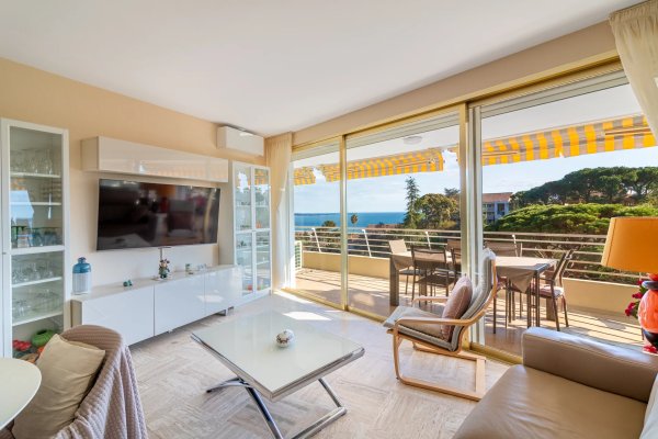 Cannes – Croix des Gardes | Prestigious Residence with Pool and Tennis Court — photo 3