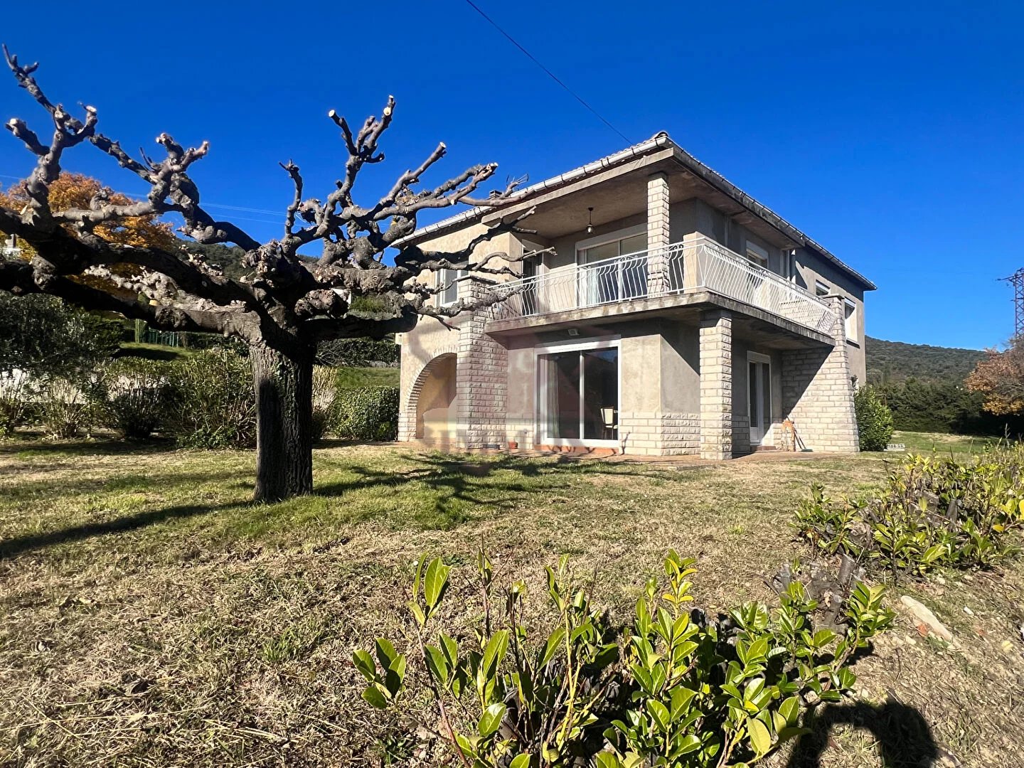 Maison familiale avec terrain constructible