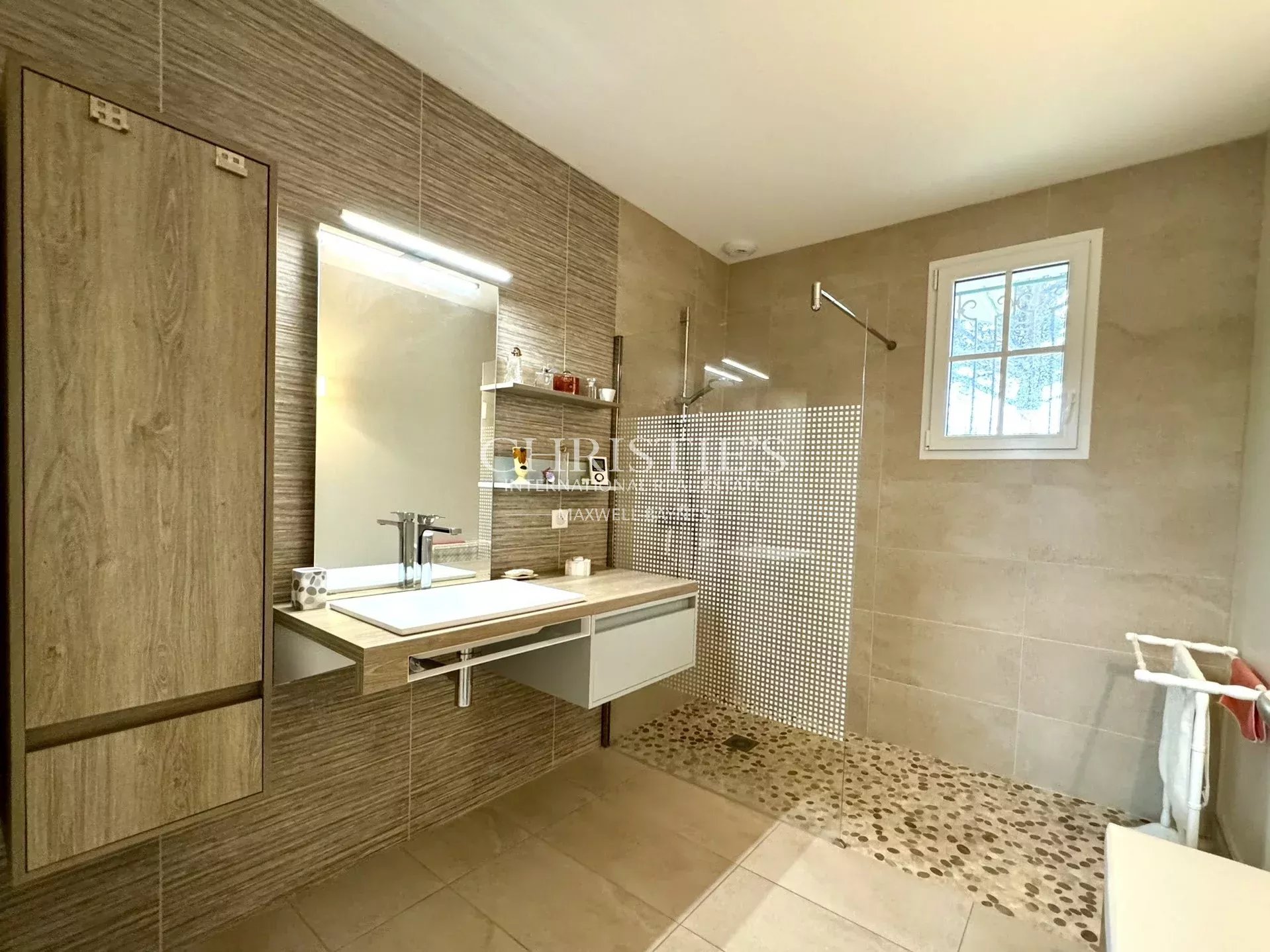5 Bedroom Villa/Townhouse's Image 19