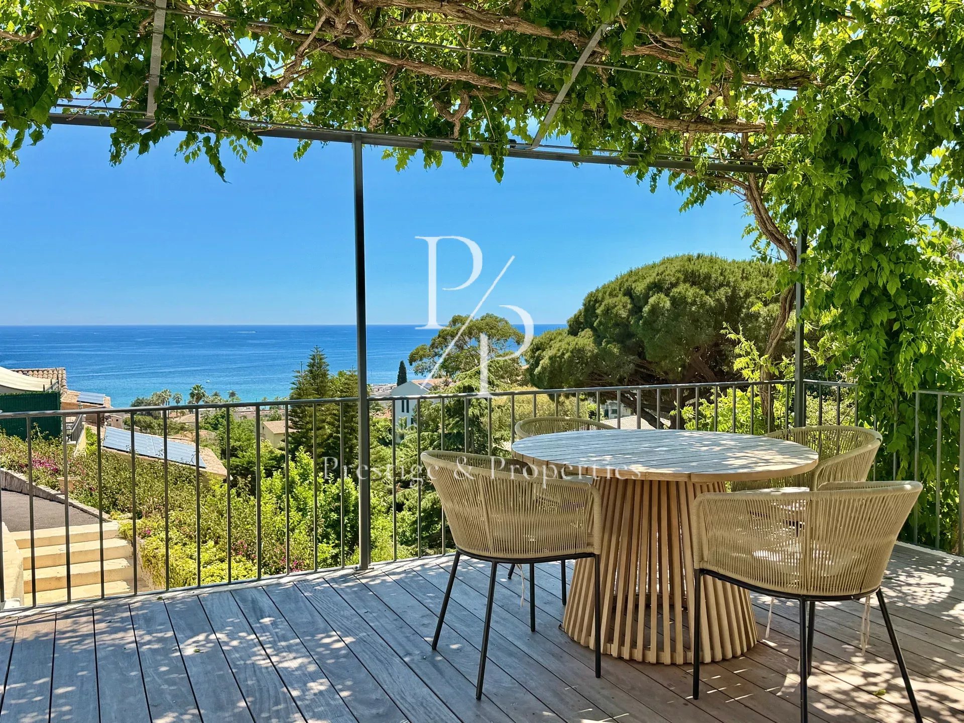 For Sale - Neo Provençal Villa - Sea View - Super Cannes