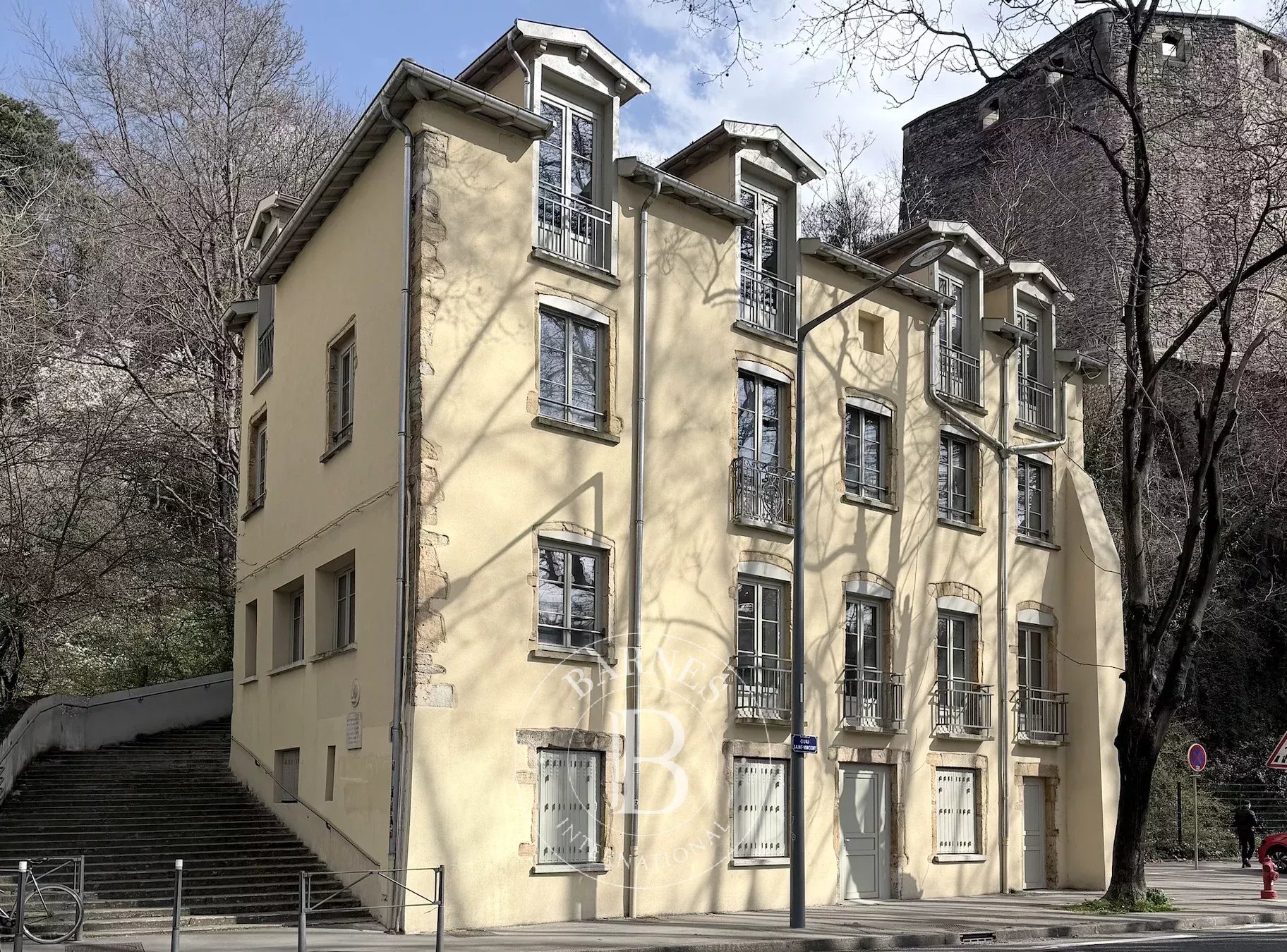 Lyon 1? | Une adresse de charme intimiste au bord de l'eau Lyon 69001  -  ref 86797116 (picture 1)