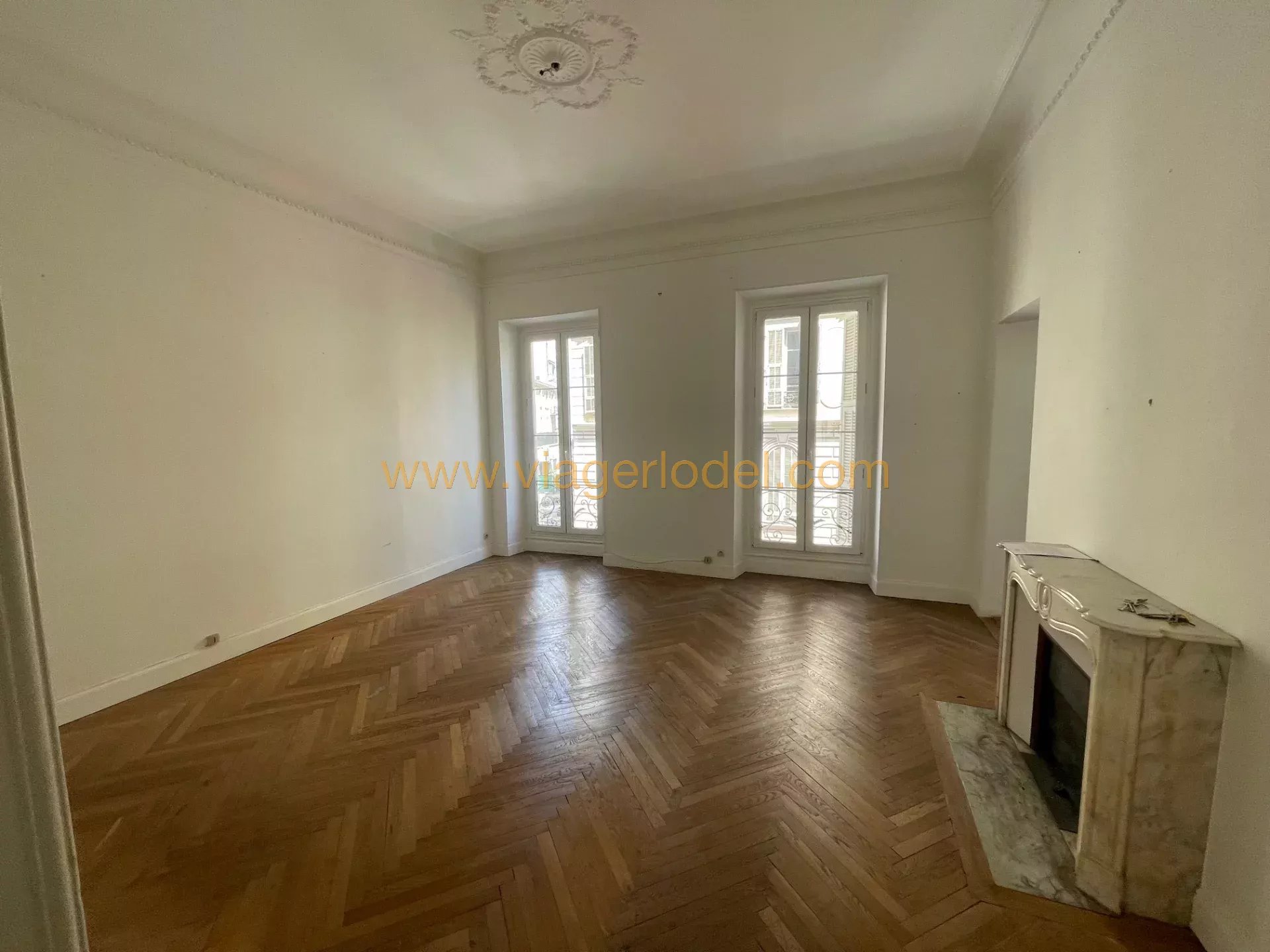 REF 9785 - FREEHOLD FORWARD SALE NICE (06) NEAR AVENUE JEAN MEDECIN