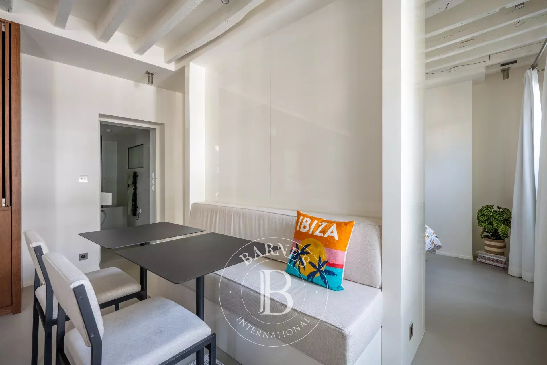 Daire Paris 4ème - picture 11